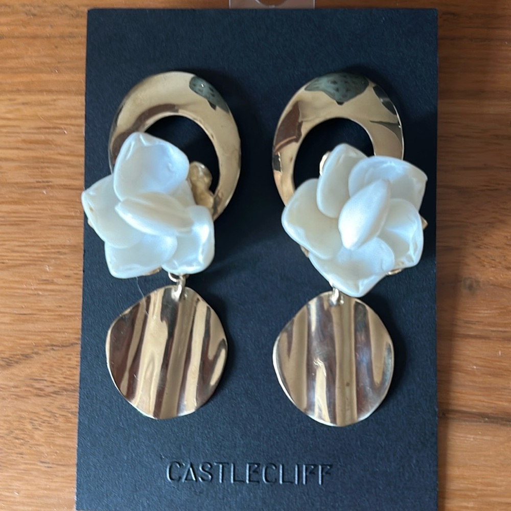 Anthropologie Castlecliff Bottany Collection Gold Earrings Brand New Retail $225